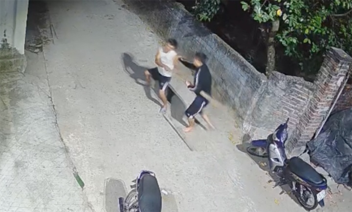Chân dung tên côn đồ đâm trọng thương chủ nhà vì bị nhắc nhở tiểu bậy-1