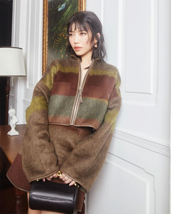 Diệu Nhi gặp mặt Đông Nhi hậu đám cưới thế kỷ-1