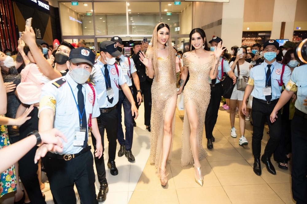 Hà Hồ cùng Thanh Hằng diện váy đôi kiểu công chúa, tiết lộ bạn thân là ngôi sao khó nhất Việt Nam-5