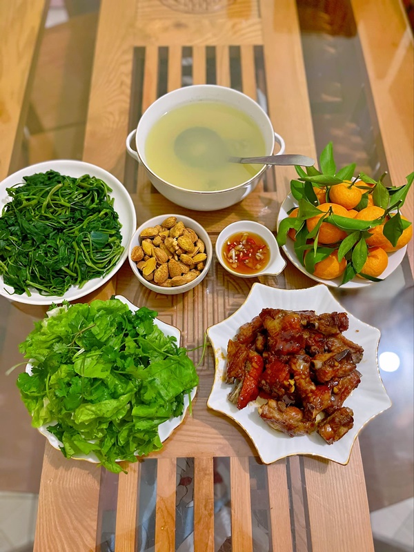 Mâm cơm ngon miệng, đầy đủ dinh dưỡng được 3 mẹ con cùng chuẩn bị, nhìn là muốn thưởng thức-12