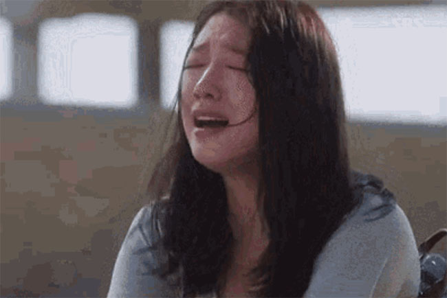 Để trả nợ, mẹ ép tôi kết hôn với người đàn ông 50 tuổi, để rồi lúc đến nhà ông ta, bà phải tự tát mình!-1