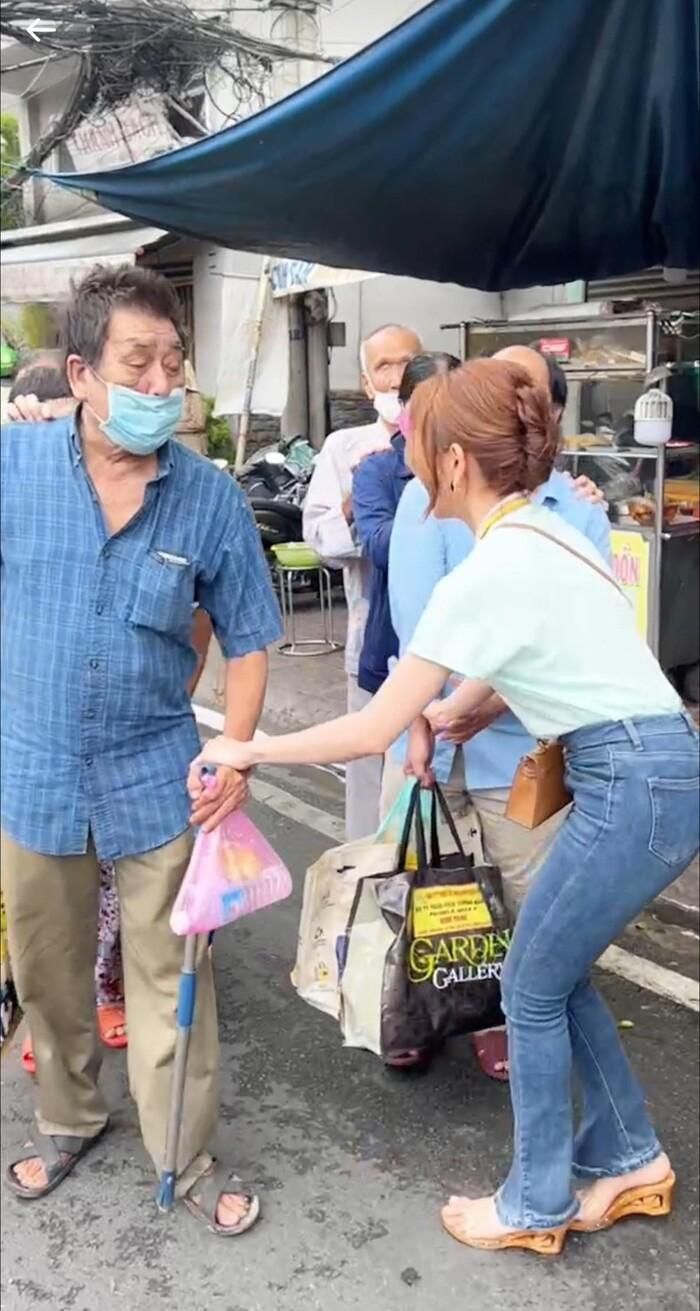 Trang Nemo bất ngờ chia sẻ hình ảnh làm từ thiện, úp mở có tin vui giữa lúc đối diện án tù 6-12 tháng?-5