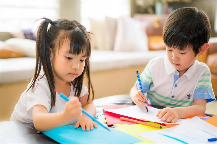 Thấy bạn bị đổ oan, con trai nói một câu khiến người bố hối hận-2