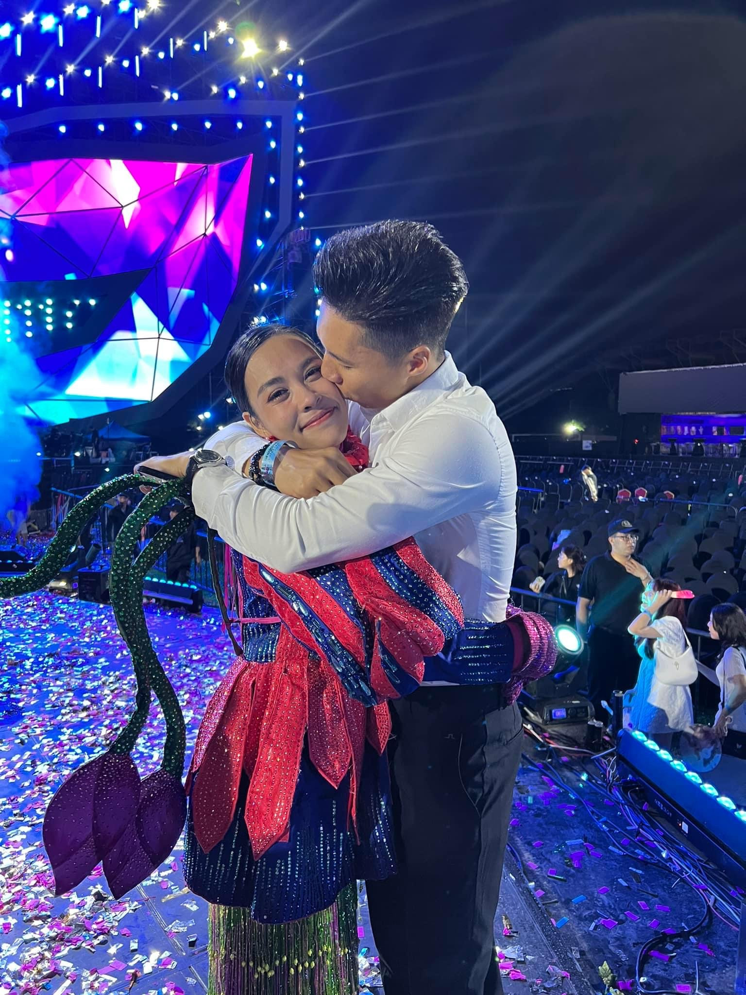 Cuộc sống viên mãn của O Sen Ngọc Mai và hoàng tử xiếc Quốc Nghiệp-2