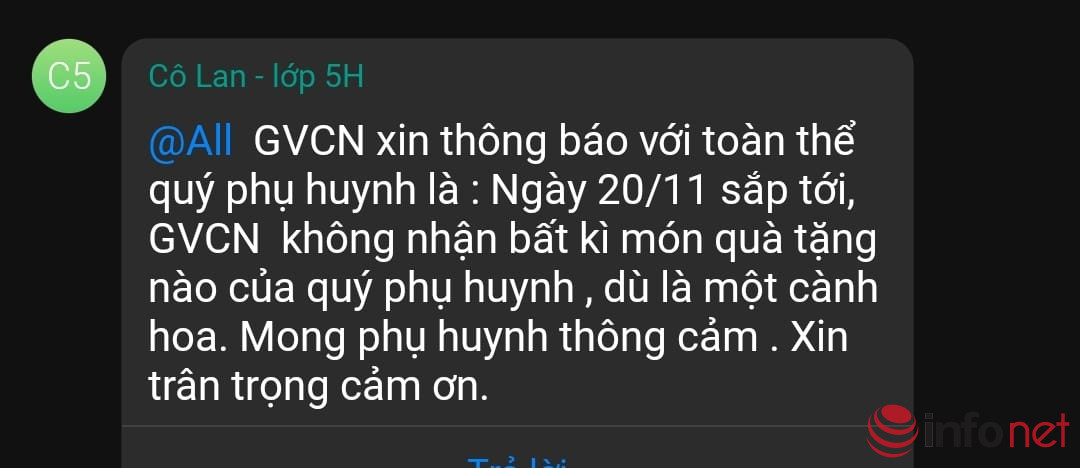 Rần rần chia sẻ câu chuyện cô giáo TP.HCM từ chối nhận hoa, quà tặng ngày 20/11-1