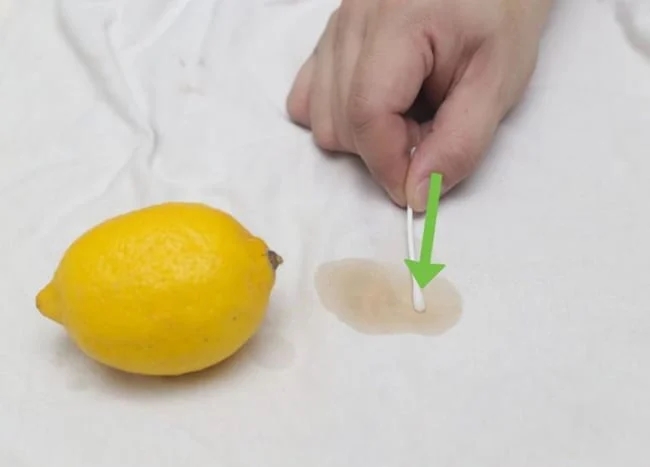 Quần áo lỡ dính nước trà, cà phê: Dùng ngay nguyên liệu sẵn có này quần áo sẽ sạch như mới-2