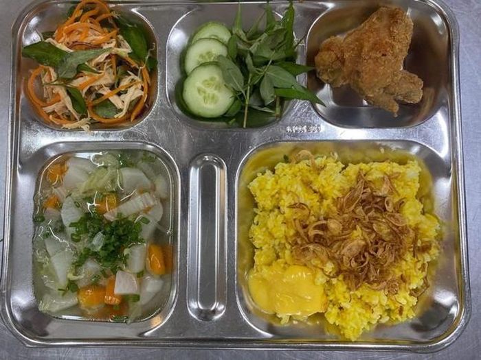 Trường iSchool Nha Trang nói gì về vụ ngộ độc thực phẩm khiến 1 học sinh tử vong?-1