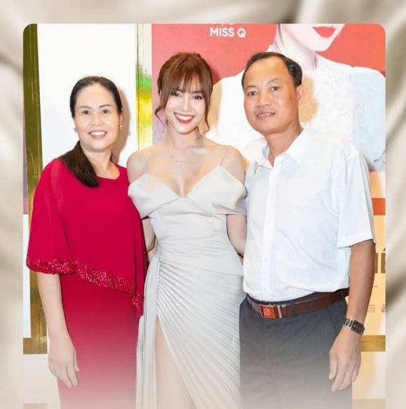 Ngắm căn biệt thự bạc tỷ của Lan Ngọc tặng ba mẹ: Góc nào cũng sang trọng-7