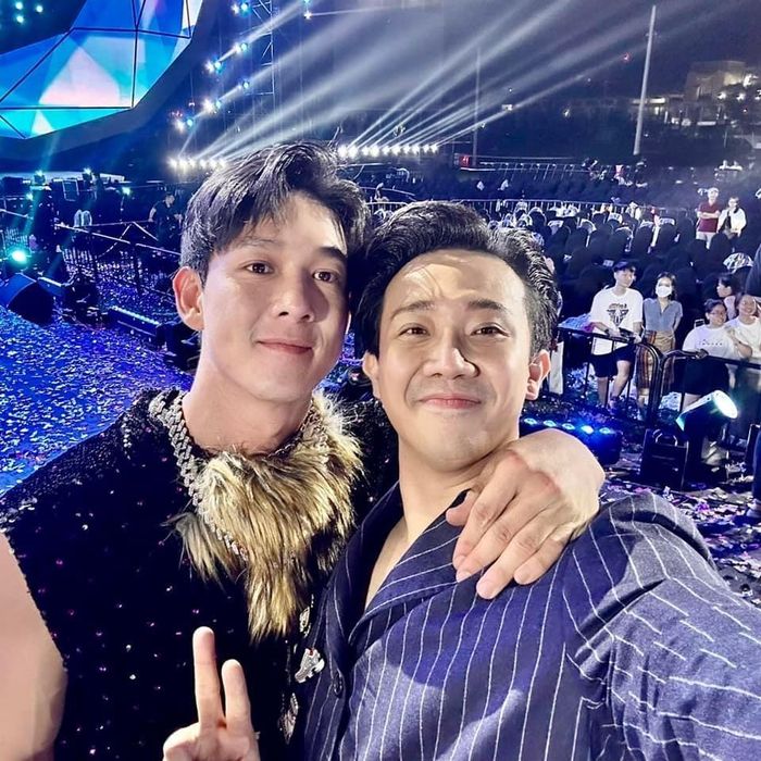 Trấn Thành tiết lộ hậu trường rơi nước mắt của Ca sĩ mặt nạ-11