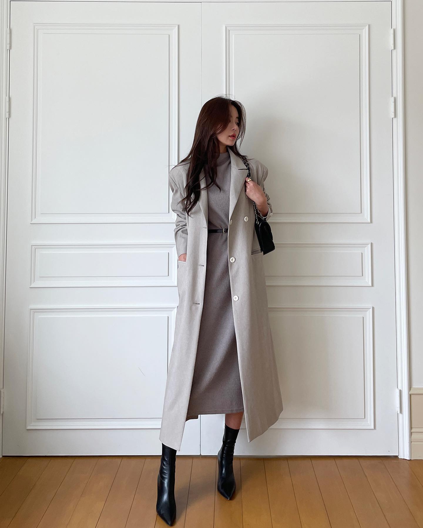 10 cách diện boots đúng chất công sở-5