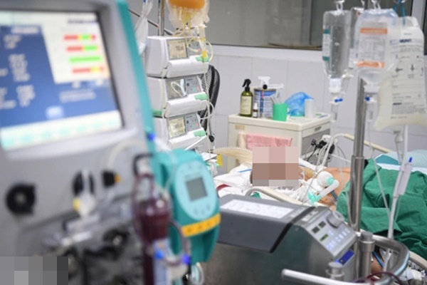 Bé trai Hà Nội da xanh, chóng mặt kéo dài, cha mẹ bất ngờ khi biết nguyên nhân-2