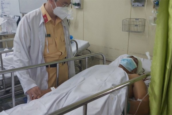 Bắt giữ đối tượng chuyên lừa góp tiền công đức, chiếm đoạt hơn 2 tỉ đồng-2