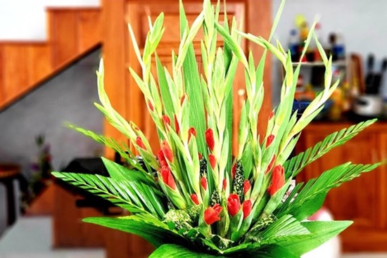 Hoa cắm trên bàn thờ nhớ chọn 5 loại này hút tài lộc, may mắn, bề trên gật đầu ưng ý