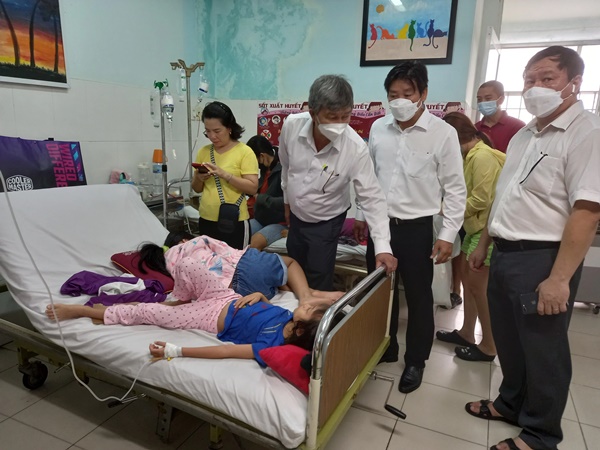 Từ vụ ngộ độc thực phẩm tại trường iSchool Nha Trang, đây là những điều bố mẹ cần biết để phòng tránh hiểm họa cho con-1