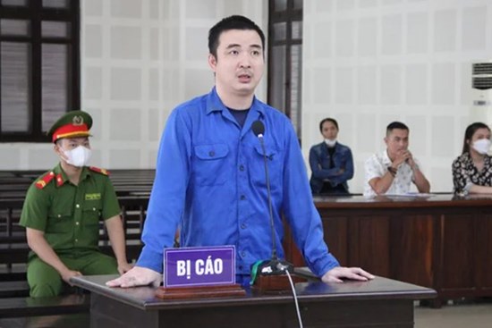 Ghen với nhân tình của vợ cũ, nam thanh niên lãnh án