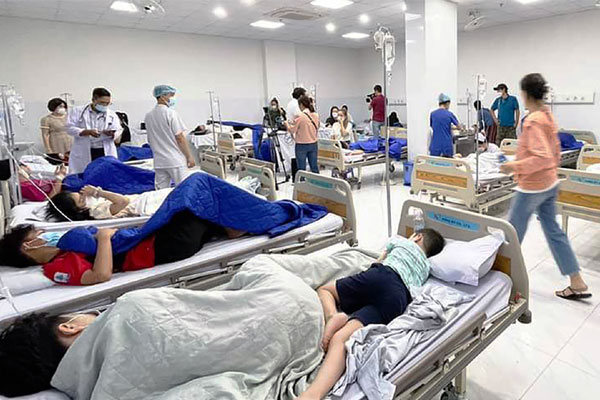 Hàng trăm HS Ischool Nha Trang nhập viện ‘khả năng do nhiễm khuẩn Salmonella’-1