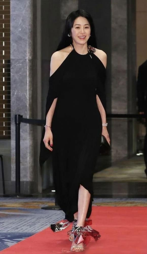 Nàng dâu bị đế chế Samsung ruồng bỏ, bị chê bai ngoại hình thậm tệ giờ lột xác ra sao?-6