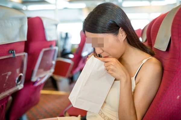 4 bất thường khi đang ăn có thể là dấu hiệu cảnh báo ung thư-2