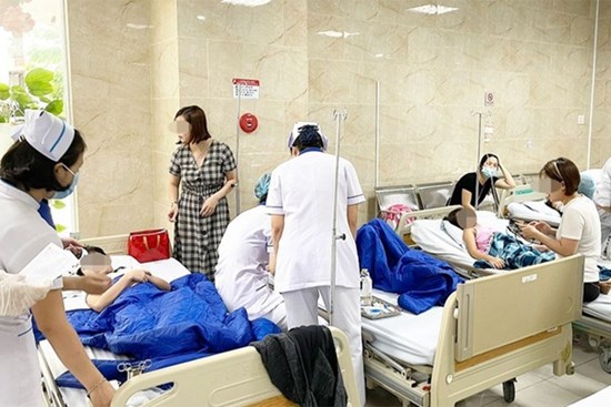 600 học sinh Ischool Nha Trang ngộ độc: Tập đoàn Nguyễn Hoàng liên đới?