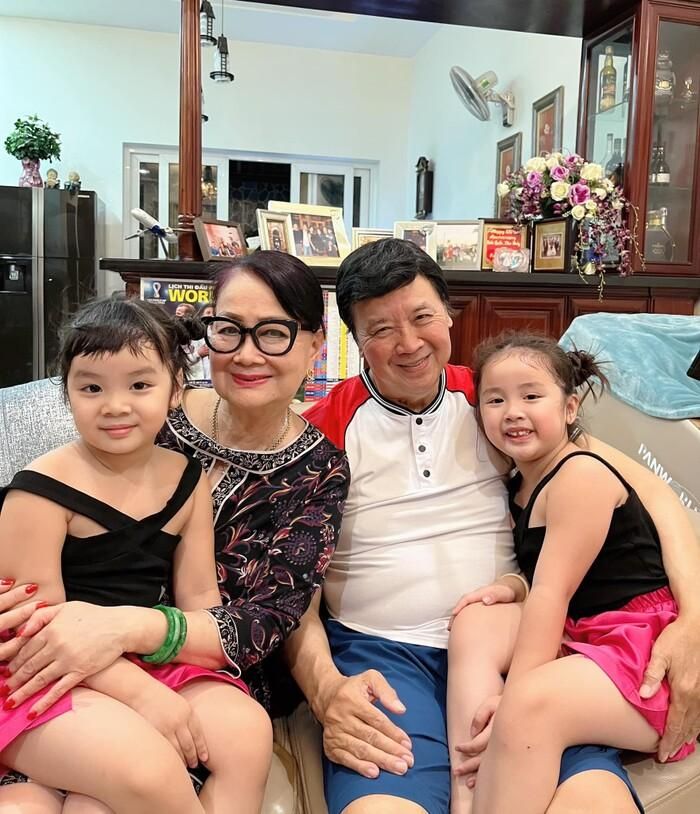 Vợ cũ Hoài Lâm mừng sinh nhật con gái bên người đặc biệt-2