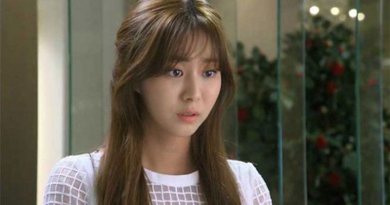 Ngắm ảnh cưới em gái chồng, tôi nói một câu cả nhà choáng váng, bố mẹ lập tức hủy hôn-1