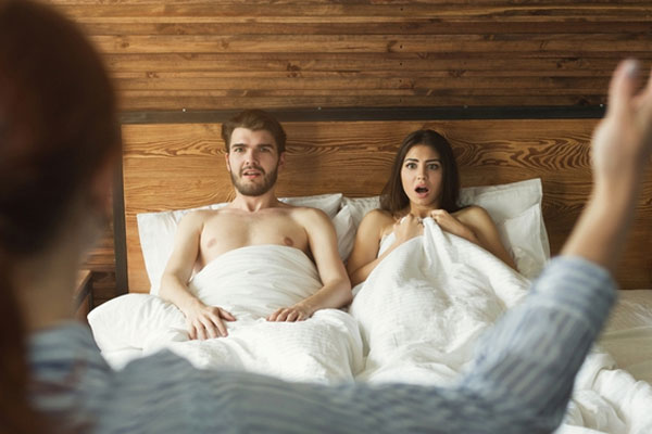 Phát hiện bạn gái ngoại tình, người đàn ông trả thù cực dị-2