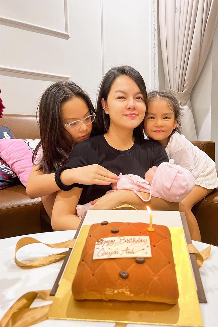 Phạm Quỳnh Anh khoe dáng nóng bỏng sau 4 tháng sinh con thứ ba-9