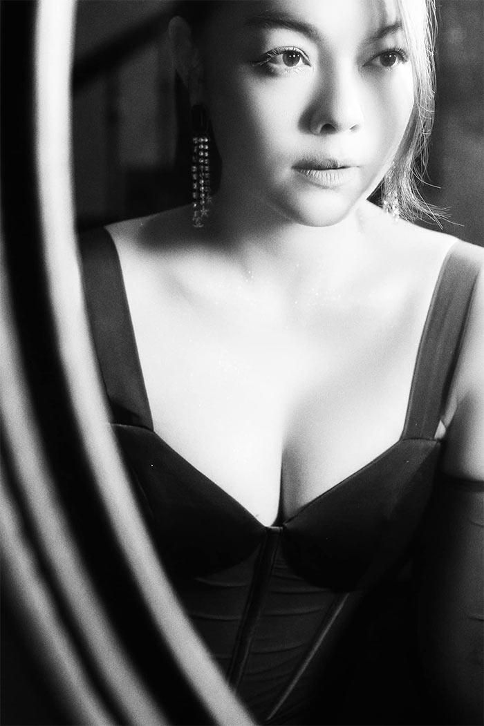 Phạm Quỳnh Anh khoe dáng nóng bỏng sau 4 tháng sinh con thứ ba-4