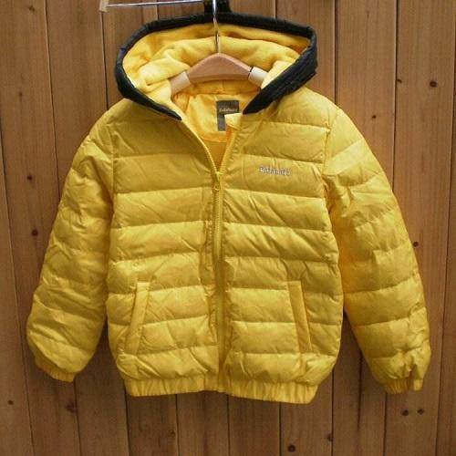 Áo khoác lông vũ bị vón cục lại sau khi giặt, chỉ cần một chiếc móc áo là lại về hình dáng ban đầu-5