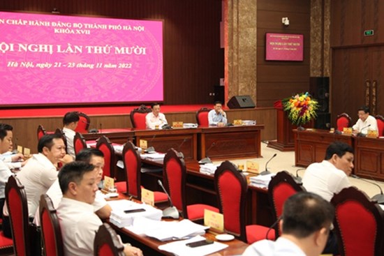 Ban Chấp hành Đảng bộ Thành phố tiếp tục thảo luận tại tổ về các nội dung quan trọng