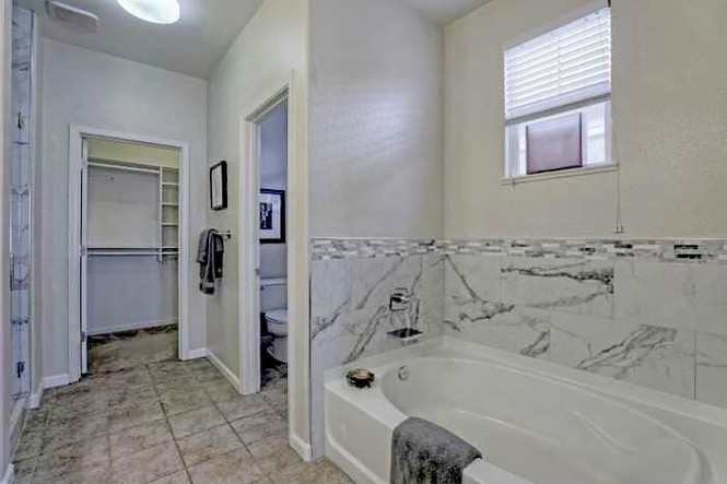 Bất ngờ với biệt thự 1 triệu USD, rộng 300m2 tại Mỹ mà Nhật Tinh Anh mua tặng bố mẹ-10