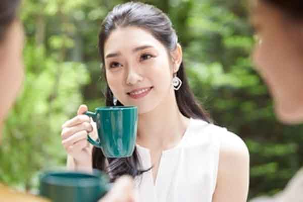 Bất ngờ gặp lại sếp cũ, tôi lặng người khi thấy anh mặc bộ đồ bảo vệ-1