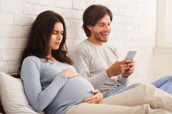 Tỷ lệ đàn ông ngoại tình khi vợ mang thai có cao không? Tại sao ngày càng nhiều đàn ông lừa dối khi vợ mang thai?-1