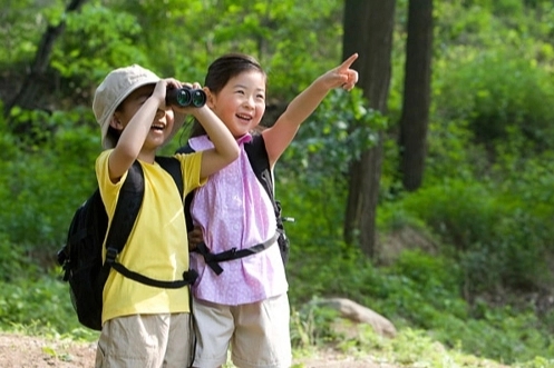 Con gái sợ hãi vì làm em ngã, bà mẹ có cách xử lý tinh tế thay đổi cả cuộc đời con-1
