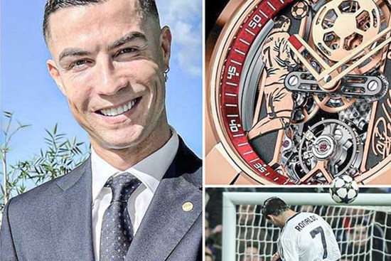 Ronaldo chế giễu MU trong ngày chia tay?