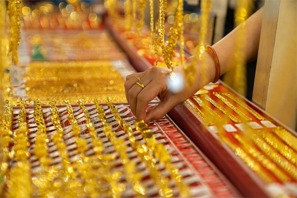 Giá vàng hôm nay 24/11: Vàng tiếp tục giảm-2