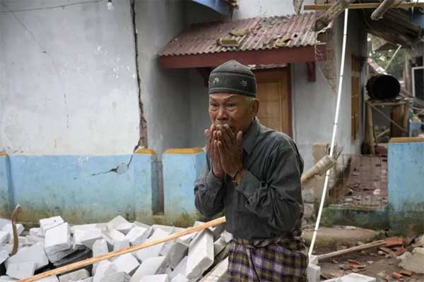 Động đất Indonesia: Thương vong lên gần 1.300, báo cáo đau lòng từ 51 trường học-3