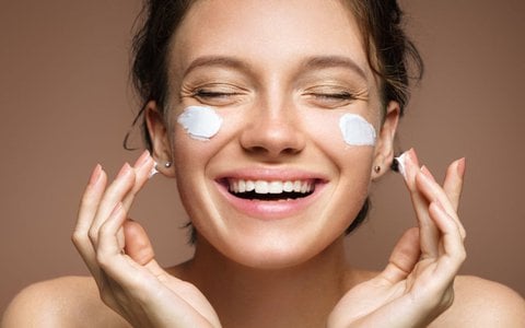 Mẹo giúp da đẹp miễn chê cả mùa Đông mà chẳng tốn tiền đi spa chăm sóc-1