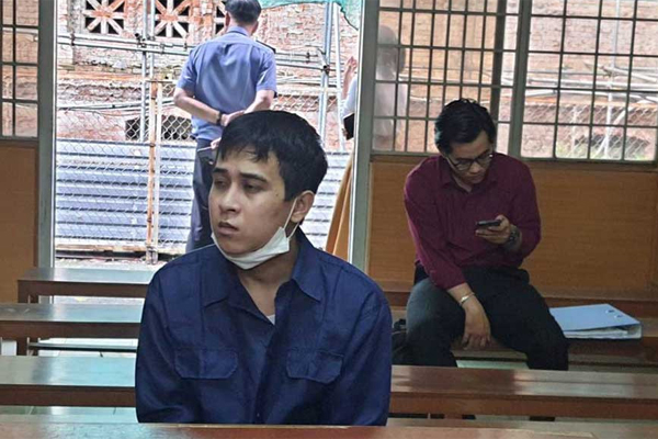 Đôi bạn tù ngựa quen đường cũ-2