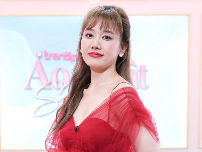 Bất ngờ với diện mạo của Hari Won trong show truyền hình mới: Quá khác biệt ảnh tự đăng!-2