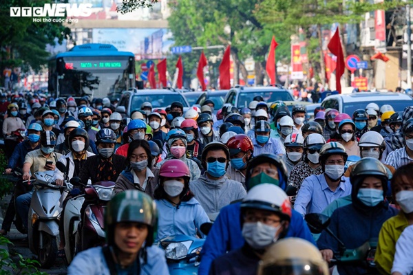 Nhiều người trẻ bị tâm thần, thủ phạm cả triệu đàn ông Việt thích-2