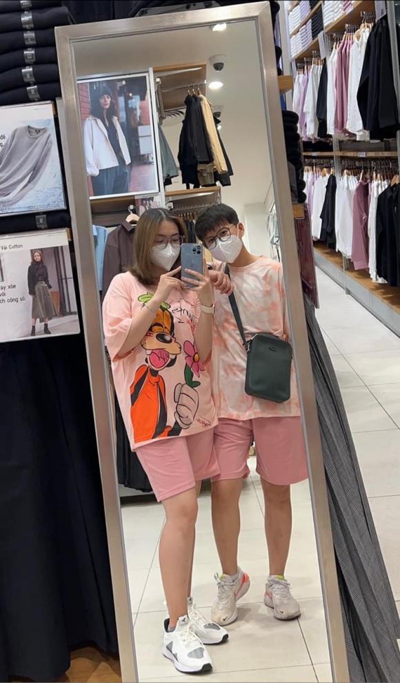 Thiện Nhân tiếp tục khoe ảnh ngọt ngào bên tình đồng giới, còn kể về hành động tình cảm của nửa kia-4