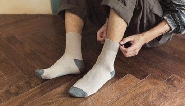 4 nguyên liệu giúp giặt tất trắng sáng hơn bột giặt, mẹo tuyệt hay bà nội trợ cần biết-1