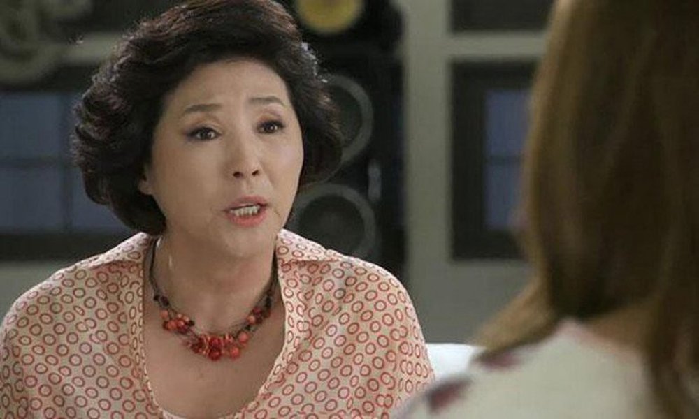 Bị mẹ chồng chê lười, con dâu nhờ 3 việc, sáng hôm sau bà khăn gói về quê-1