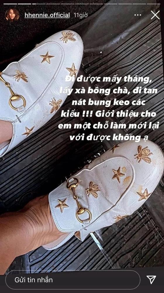 HHen Niê khoe bộ sưu tập giày hiệu nát tươm thê thảm-9
