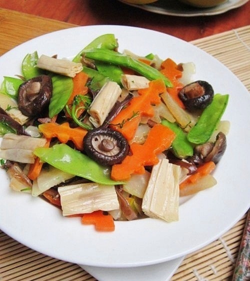 Thực đơn cơm chay 4 món thanh đạm, dễ ăn cho ngày mùng Một đầu tháng-3