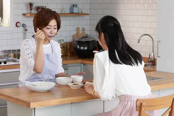 Ngày sinh nhật của tôi, anh hàng xóm tặng món quà khiến bạn trai tôi bỏ về-1