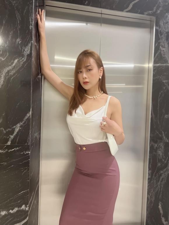 Phương Oanh chăm diện đồ bó sát khoe dáng nuột, bảo sao Shark Bình lại mê mệt-12