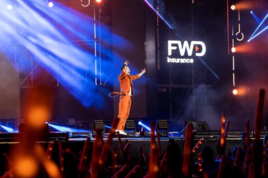 Hàng chục nghìn khán giả ‘cháy’ cùng FWD Music Tour Cần Thơ