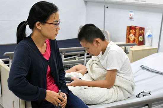 6 ngày thấp thỏm chăm con trong viện của phụ huynh Ischool Nha Trang